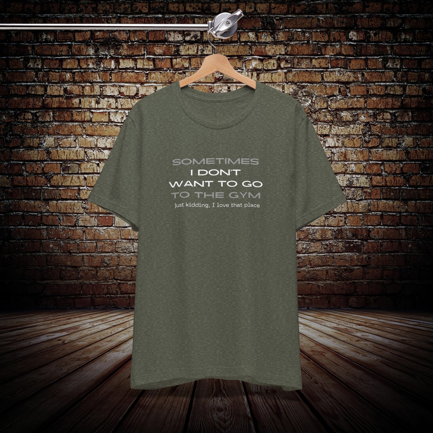 I love the gym Graphic Tee