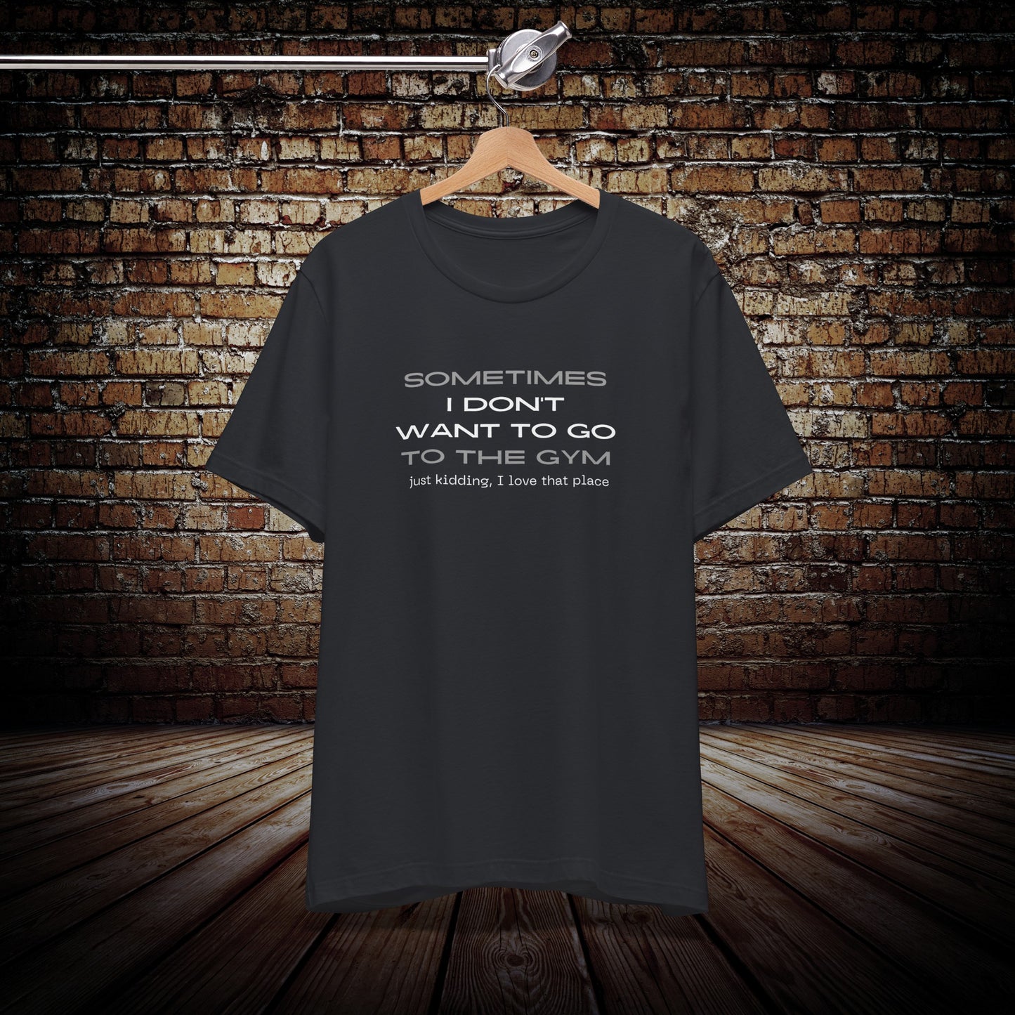 I love the gym Graphic Tee