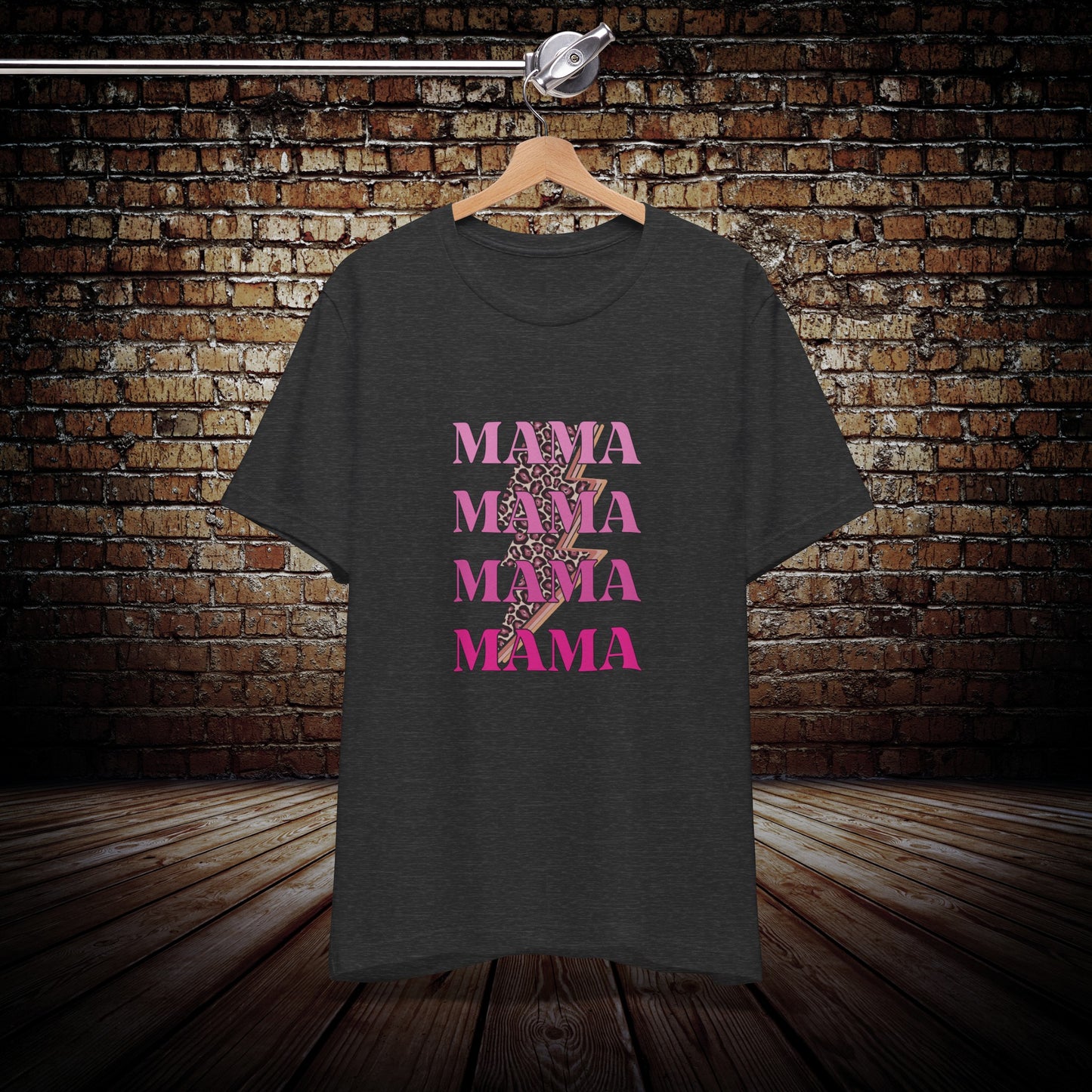 Mama lightning bolt trendy t-shirt