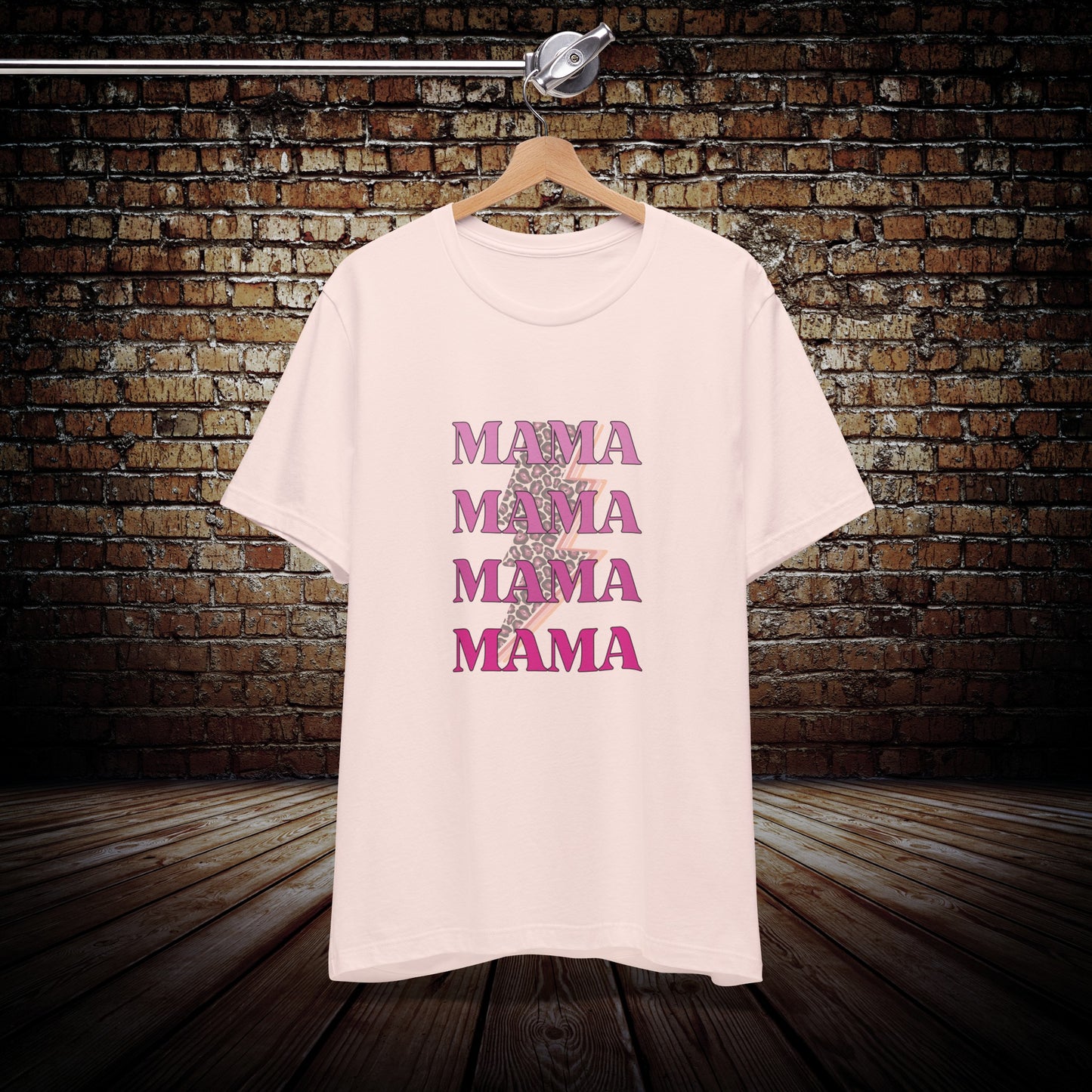 Mama lightning bolt trendy t-shirt