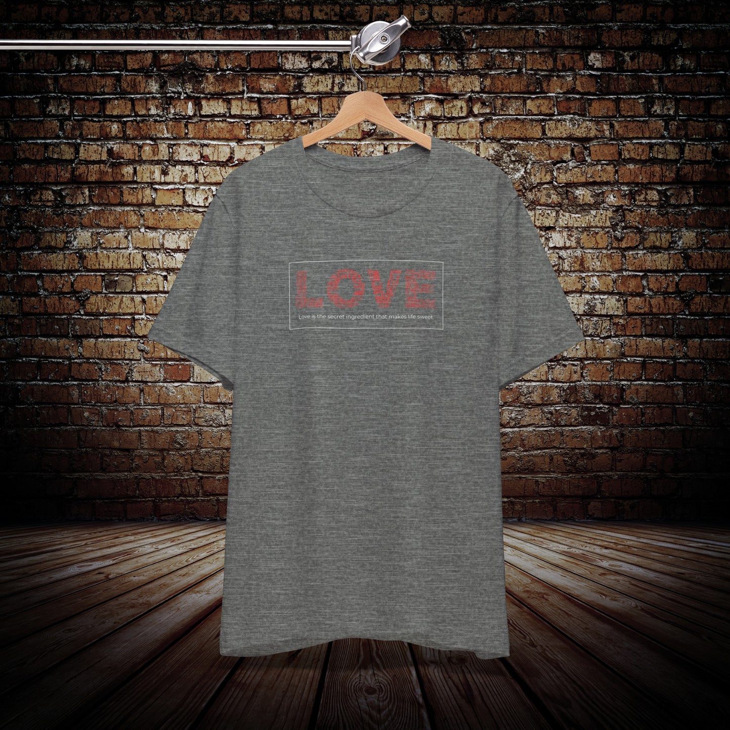 LOVE Graphic Tee