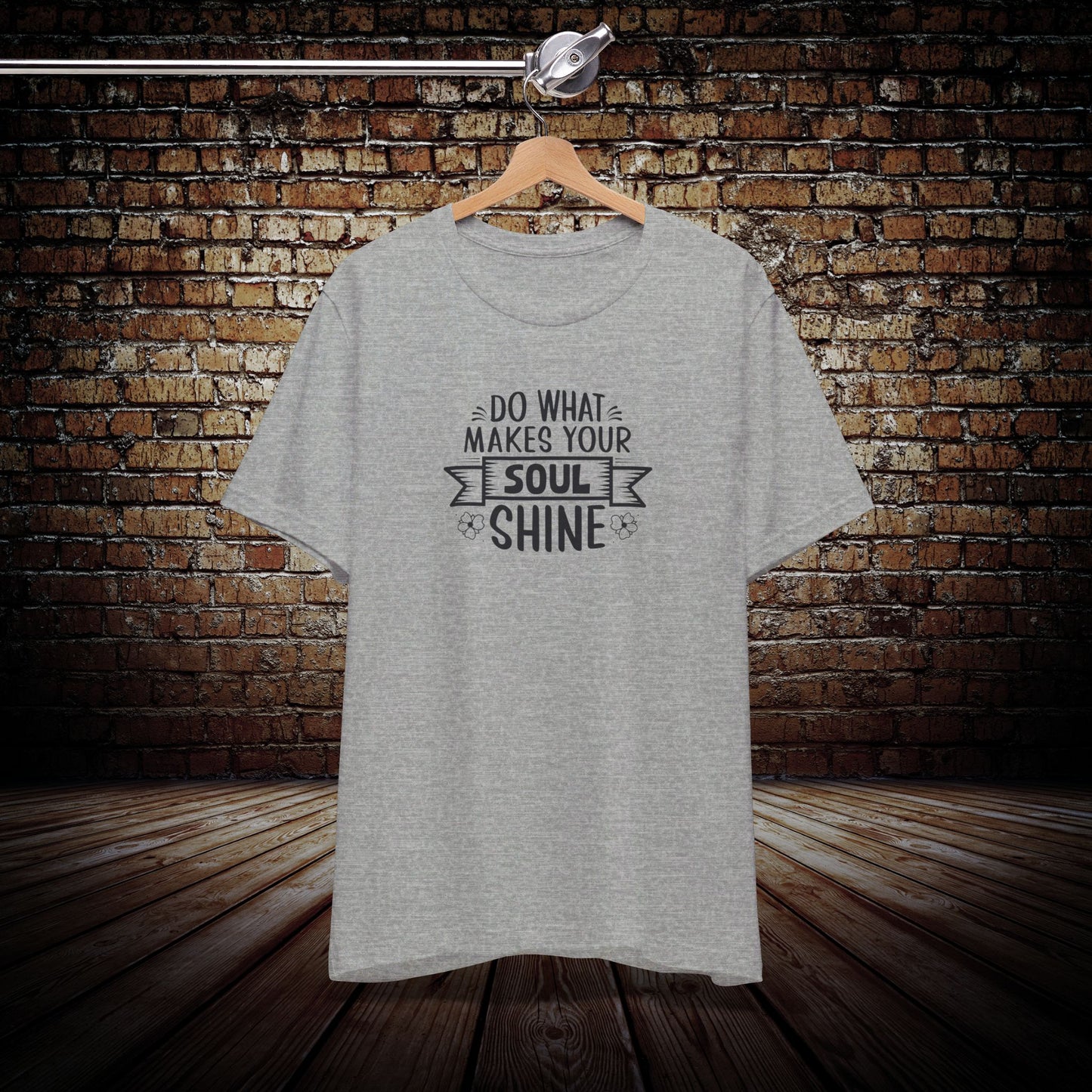 Do what makes your soul shine Graphic Tee