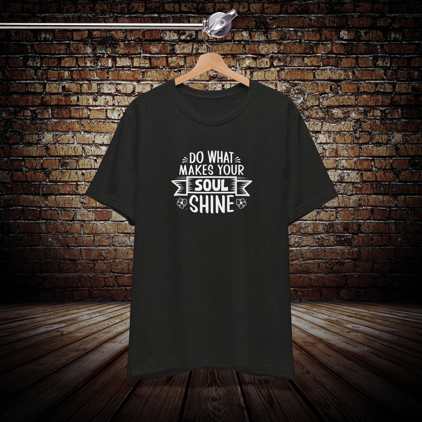 Do what makes your soul shine Graphic Tee